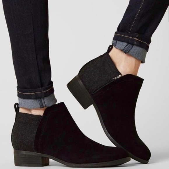 Toms Shoes - Toms Black Suede Charcoal Deia Ankle Bootie Size 7
